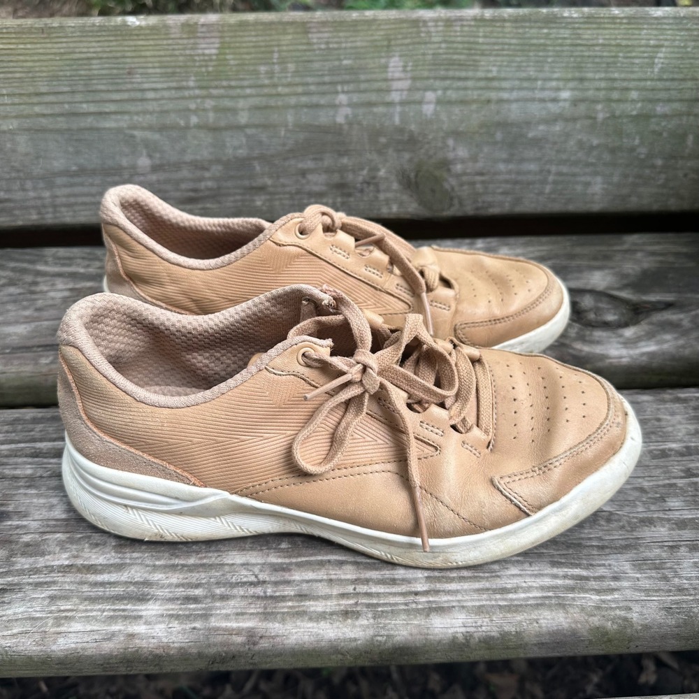 Under Armour Womens Charged Pivot Tan Leather Low Top Casual Sneakers Size 7.5